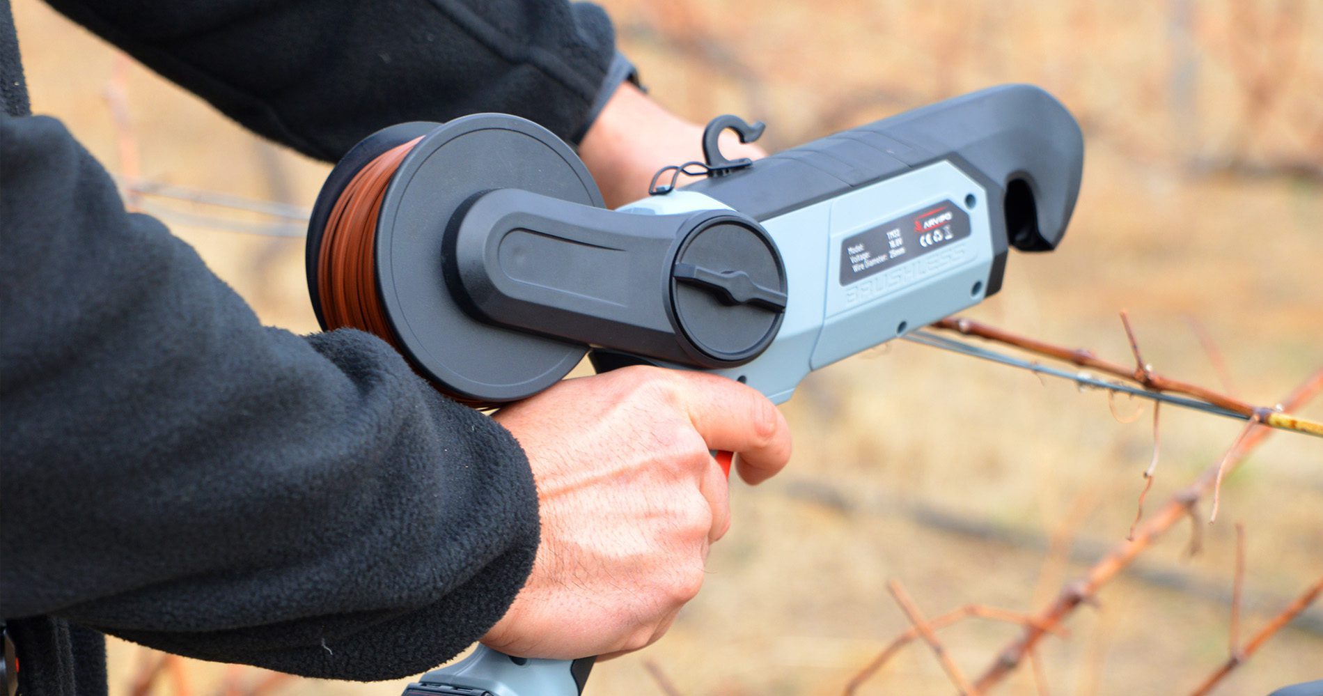 atadora elétrica arvipo tm32 com motor brushless e design ergonómico - carril.pt - Carril.pt